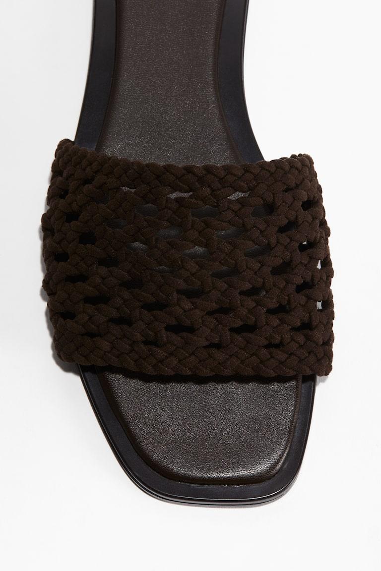 H&M Sandalen mit Flechtriemen Nur noch ein Tag übrig