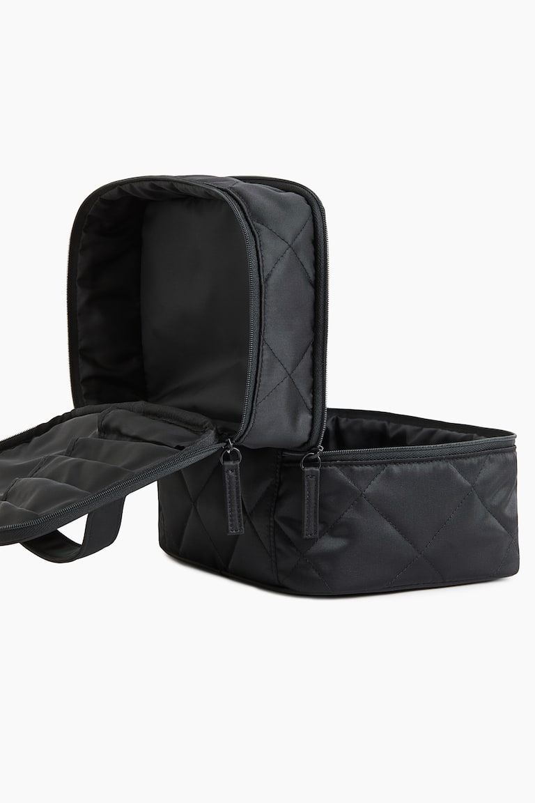 H&M Große Kulturtasche mit zwei Böden Cyber Monday