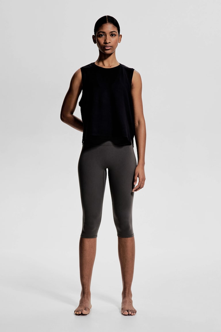 H&M Kastiges Sport-Tanktop mit DryMove™ Wochenangebot