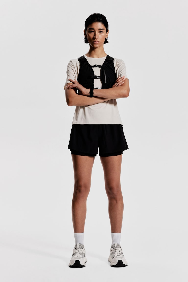 H&M Doppellagige Laufshorts mit DryMove™ Meist gekauft