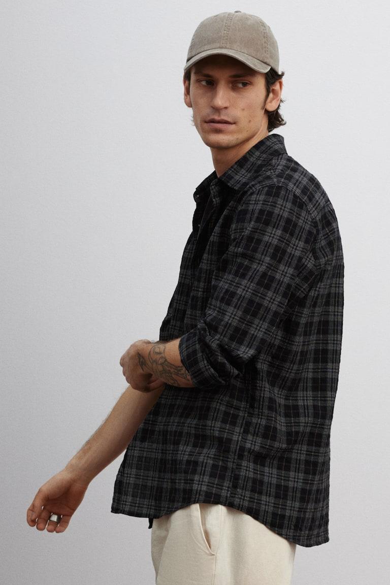 H&M Hemd mit Struktur in Loose Fit Neuheiten