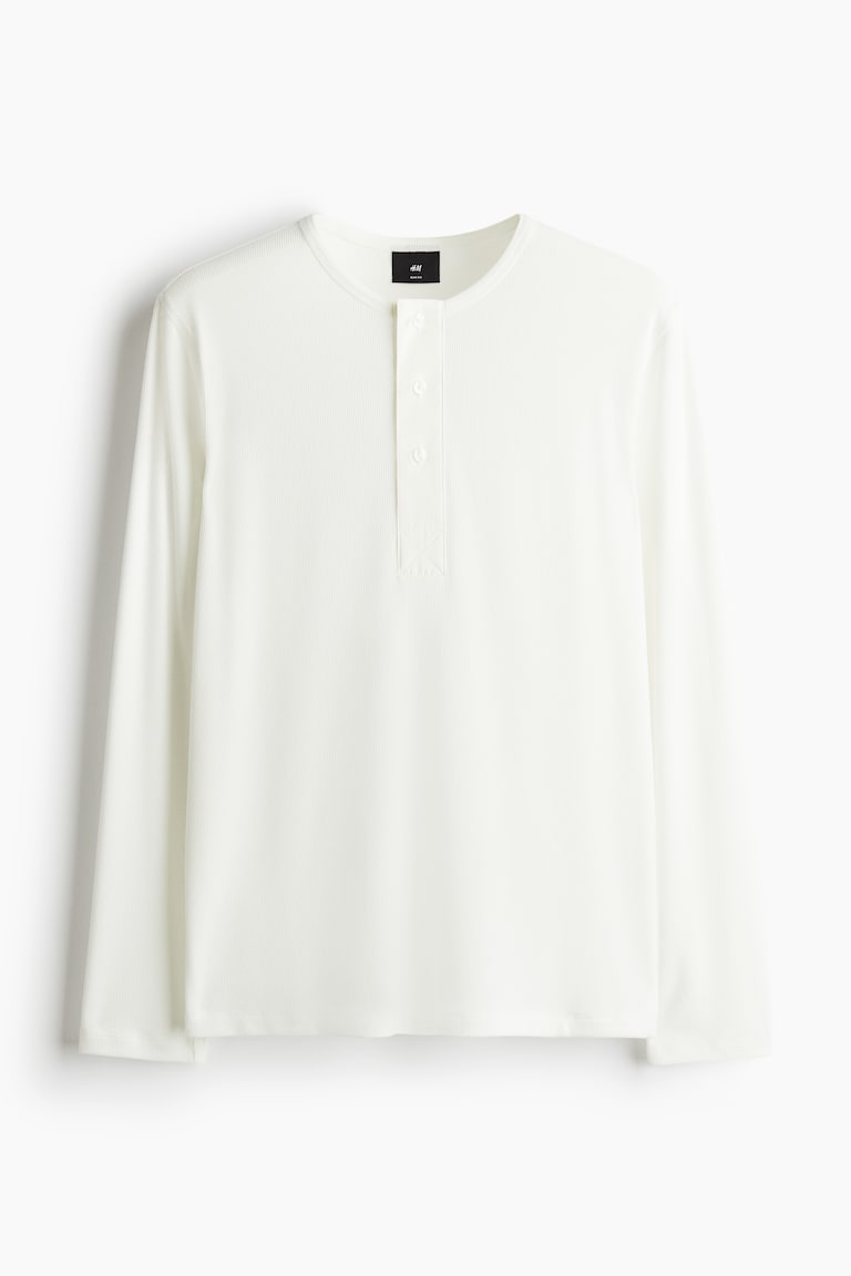 H&M Geripptes Jerseyshirt in Slim Fit Exklusivangebot