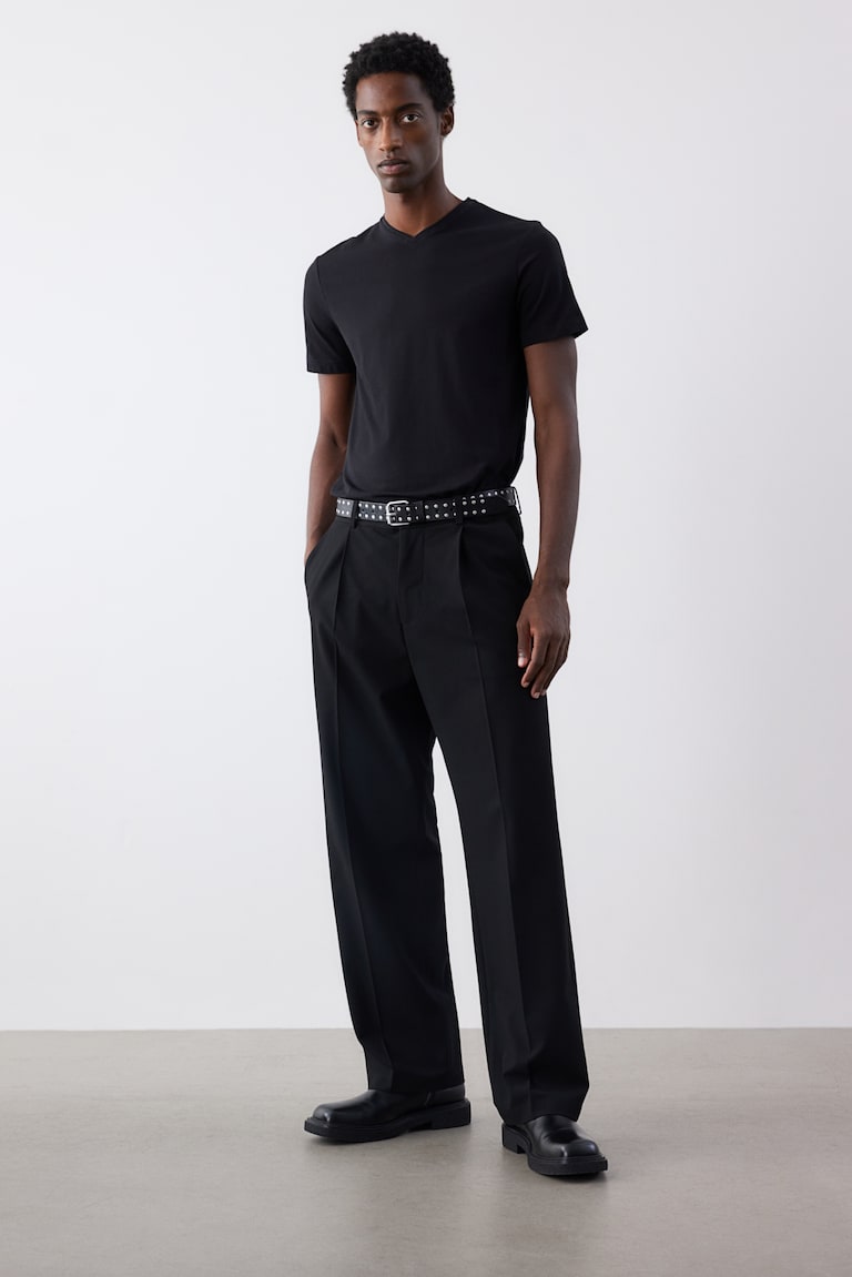 H&M T-Shirt mit V-Ausschnitt Slim Fit Auslauf