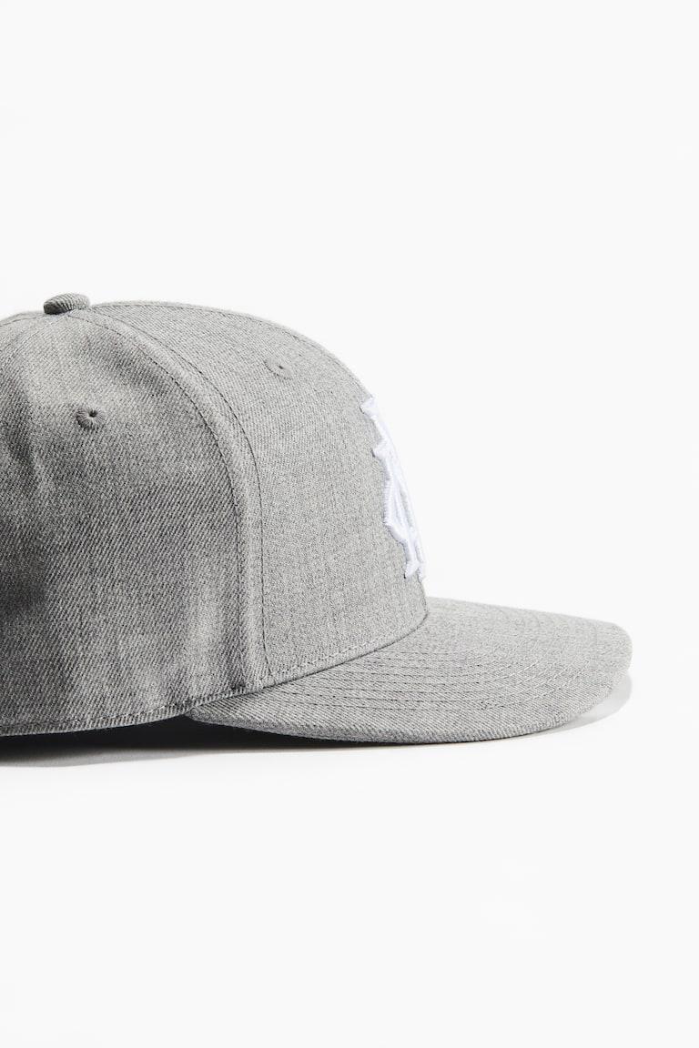 H&M Cap mit Motivstickerei Online Outlet