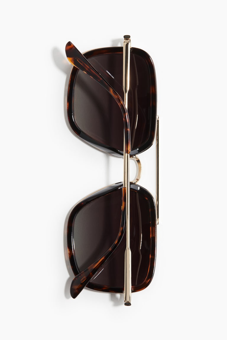 H&M Sonnenbrille Kauf eins, bekomm eins gratis