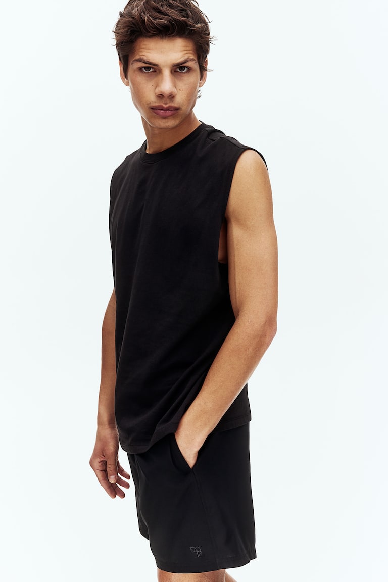 H&M Halblange Sportshorts mit DryMove™ Osterangebot