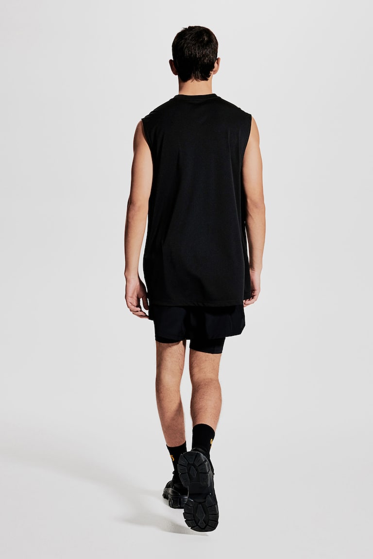 H&M Sport-Tanktop mit DryMove™ in Regular Fit Kostenlose Rückgabe