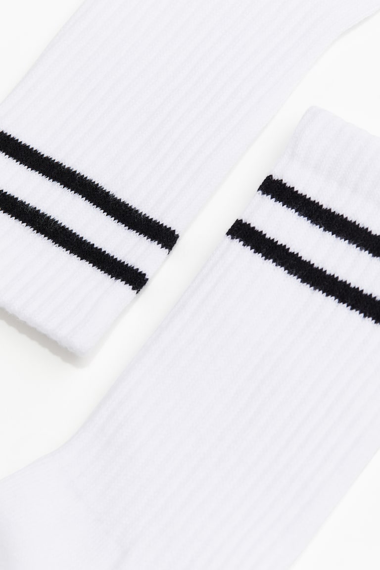 H&M 5er-Pack Sportsocken mit DryMove™ Letzter Tag