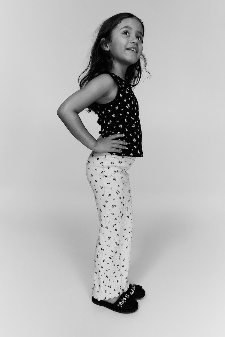 H&M Ausgestellte Leggings Neuheiten