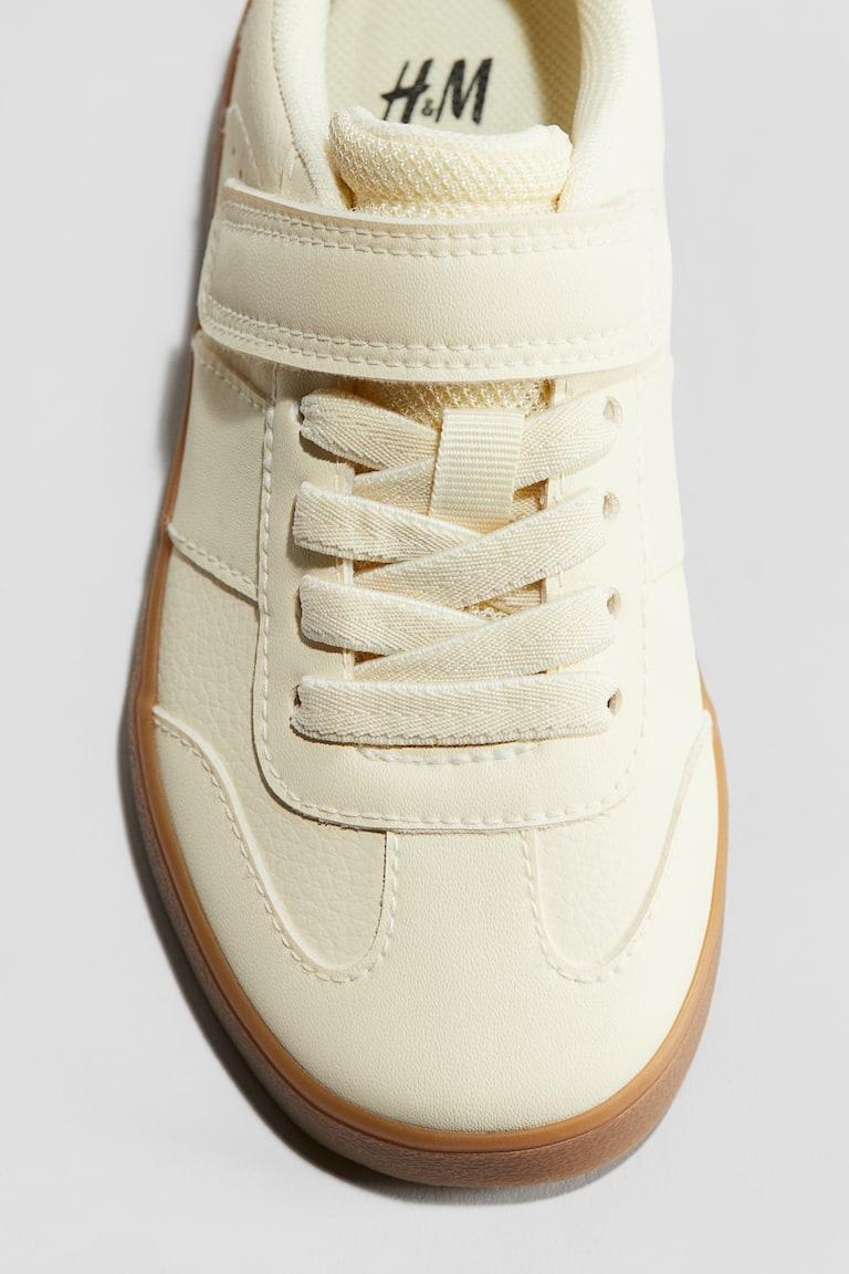 H&M Sneaker Speichern exportieren