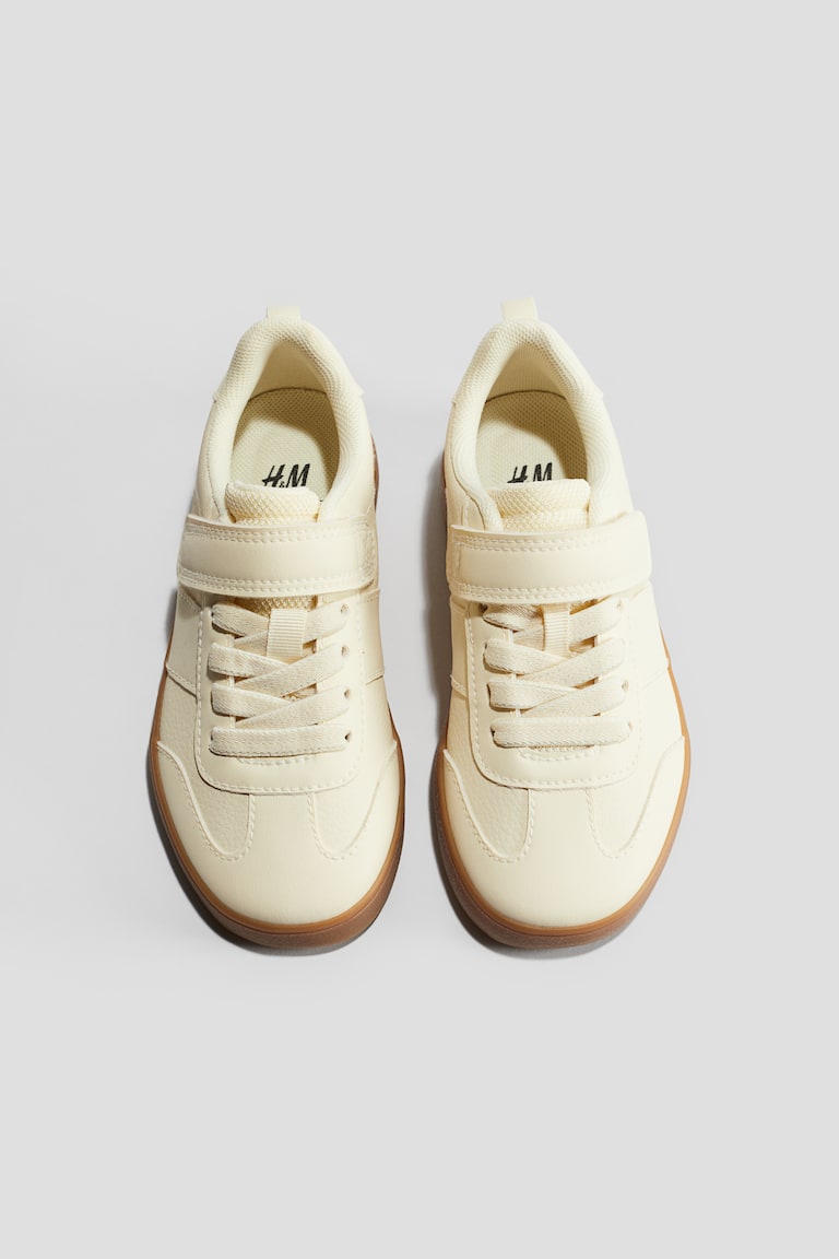 H&M Sneaker Speichern exportieren